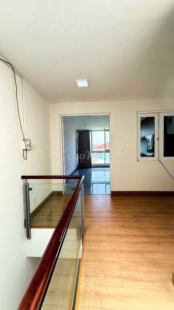4 story rent, 72 M2, near salary, new market, 7th district.