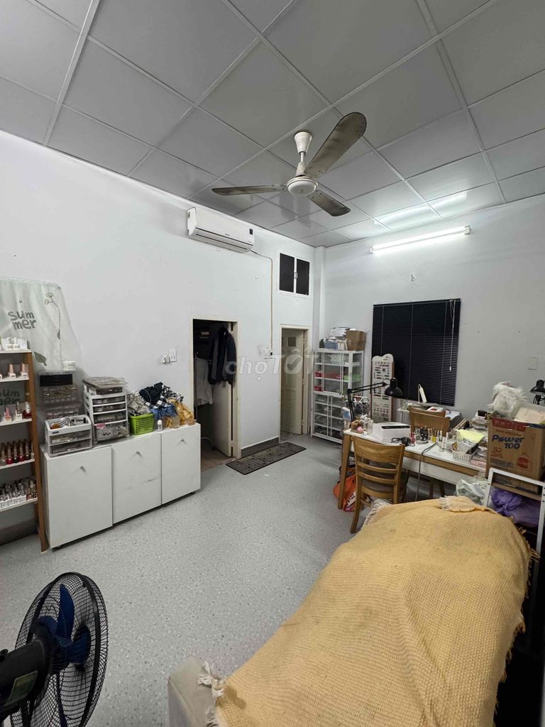 Rent a corner two block 549/long script path