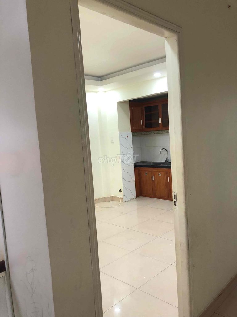 Nice new place. Security clean.