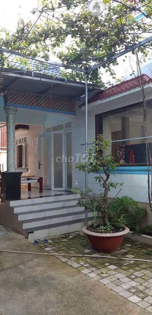 Rent the original four bedrooms - full furniture near the Hall of the 9th.