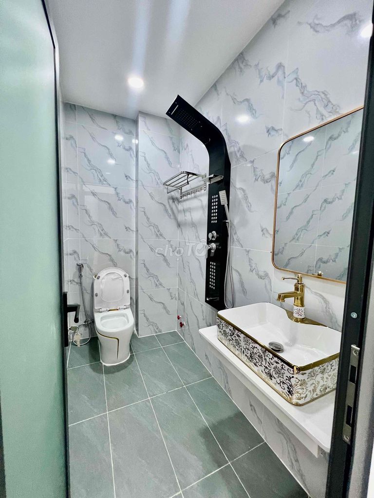 Rent FUll House, area 250 meters 1 .1 .1 .1 .1 .5 floor bedroom 6 toilets