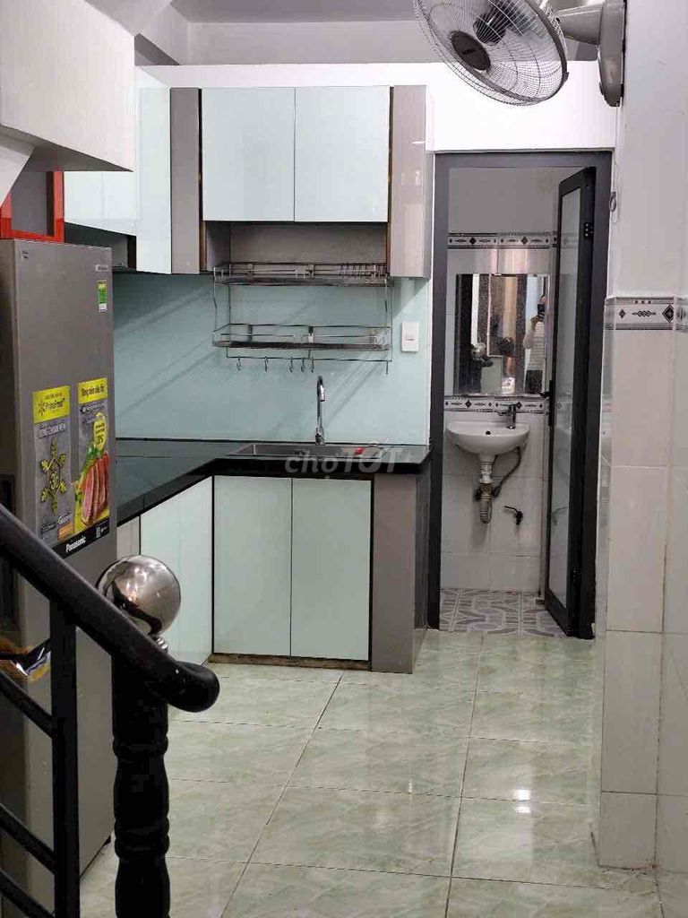 Rent the original apartment-- Tô Hiến Thành street 10 to 6 bedrooms - 4 toilets