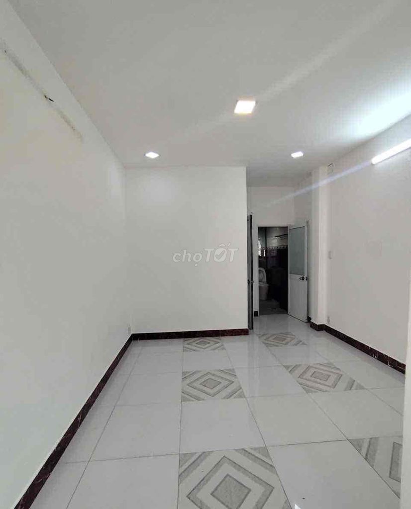 Rent a business cash house-- Vĩnh Viễn District 10 - 5 floors.