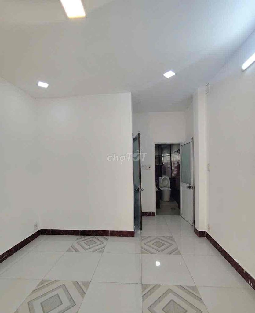 Rent a business cash house-- Vĩnh Viễn District 10 - 5 floors.
