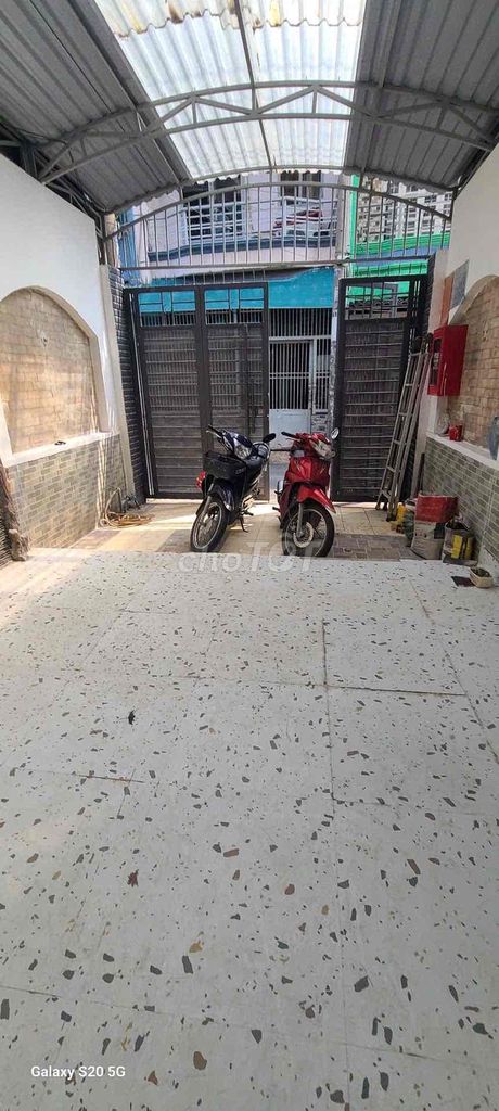 Số 4, 1801 11. 4 meters x 20 meters, 4 shots cast. 14 million a month.