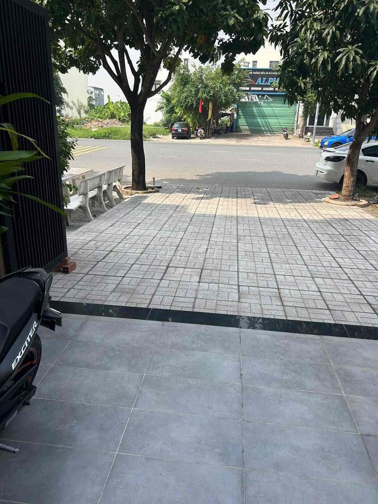 Rent the Trương Văn Bang cash house 6 bedroom 7 toilets at 50 million with elevators