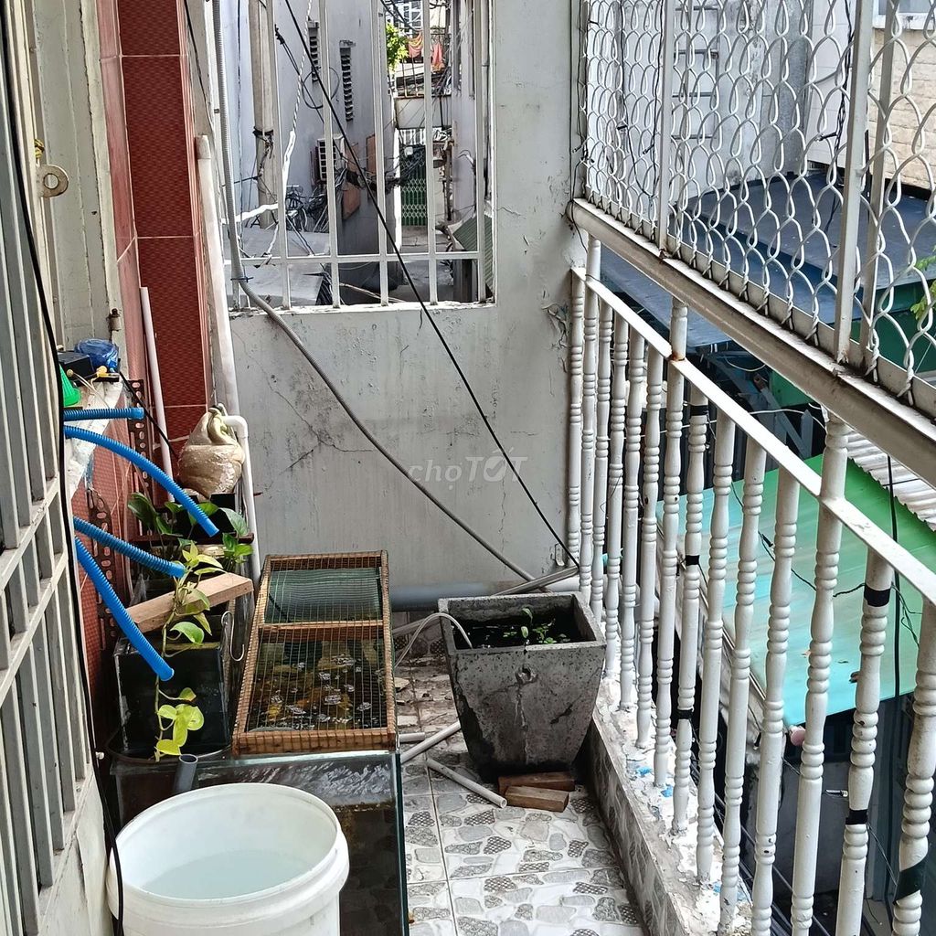 Let's rent out the entire first floor.