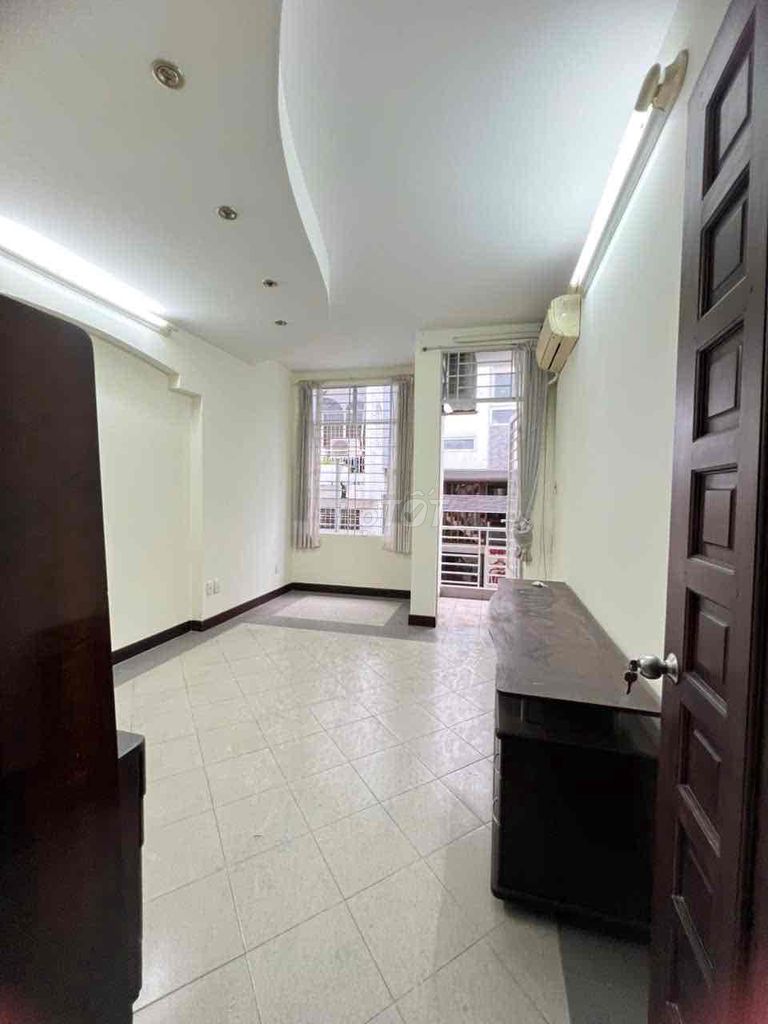 Rent the original apartment-- An Bình, 5-5th floor-- 4 bedroom - 4 toilets.
