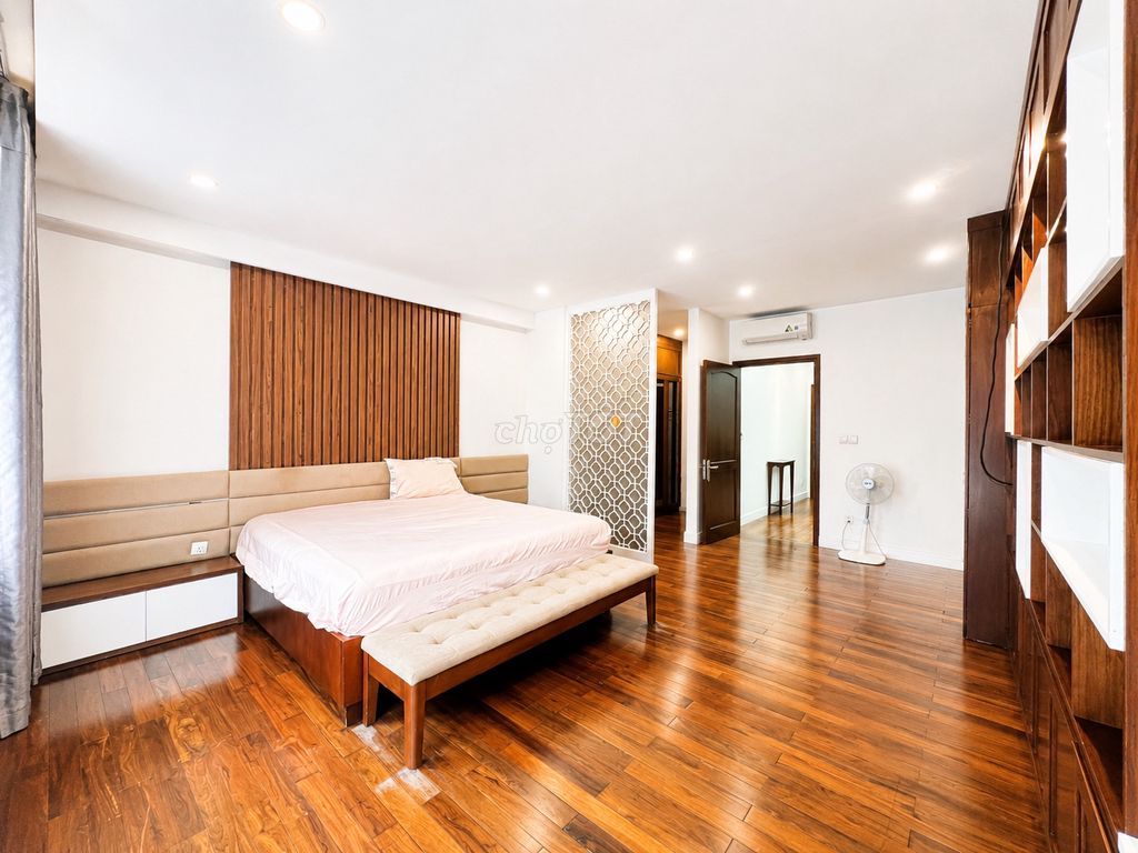 Park view, full interior 5 bedroom 6 toilets, 35 million at home