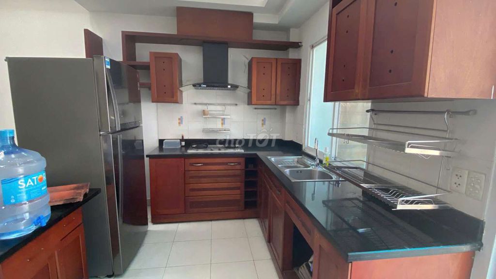 3rd floor floor bedroom 3 toilet area 5 x 20 meters Nguyễn Thị Thập alley