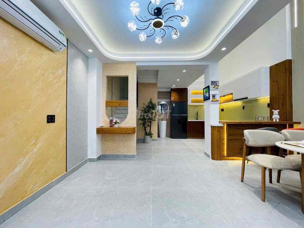 Rent the entire số 19 Qq Street alley.