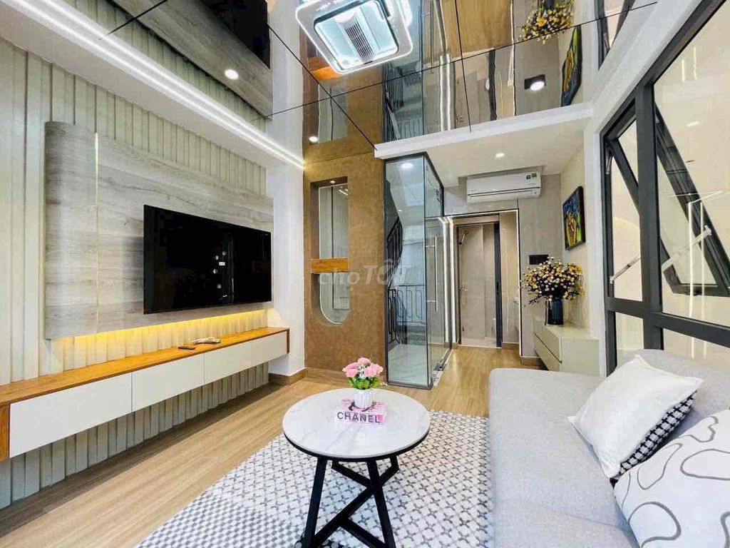 Rent the entire số 19 Qq Street alley.