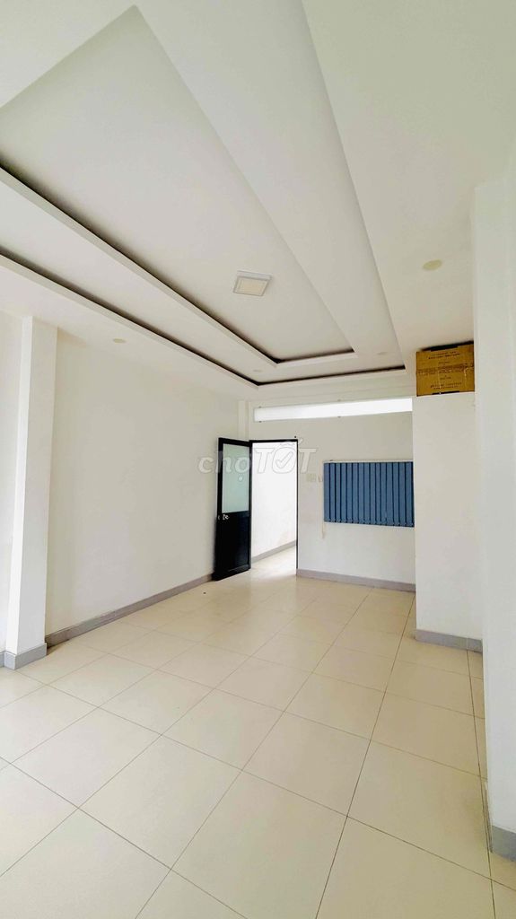 Rent the original two-story apartment 70-foot-two-sided cash from the market.