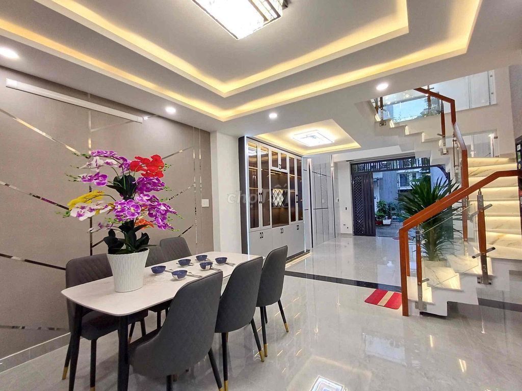 Nice house. Three stories. Five bathrooms. 8 M Street