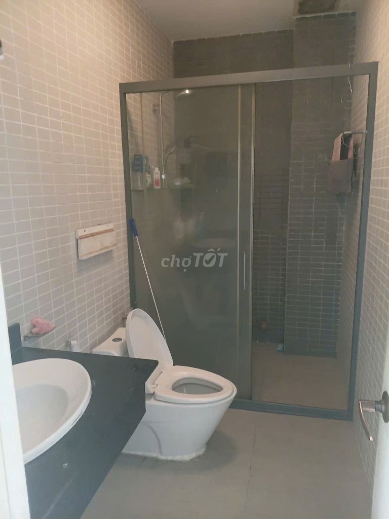 renting Villa at the main plastic front P.Linh Đông (710), tp.hm