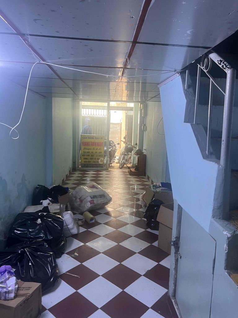 So, the reason for the revolution in August 1.1.1.1.1.1.2th floor 2 toilets