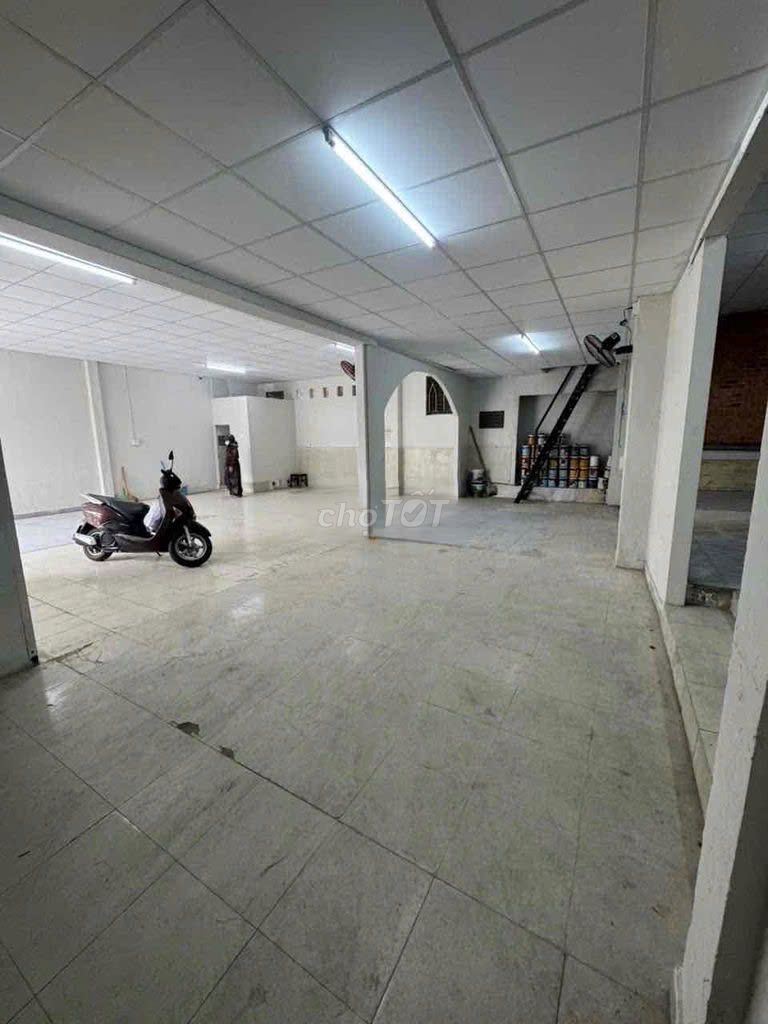 Rent a single house 7 (long) missile compound, P. New creation, Q. Bt, 30 million.