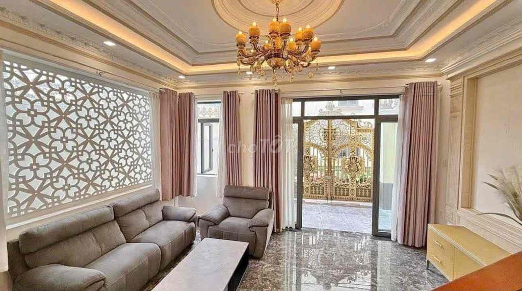 Rent a house for the Royal Minister of the 7th district.
