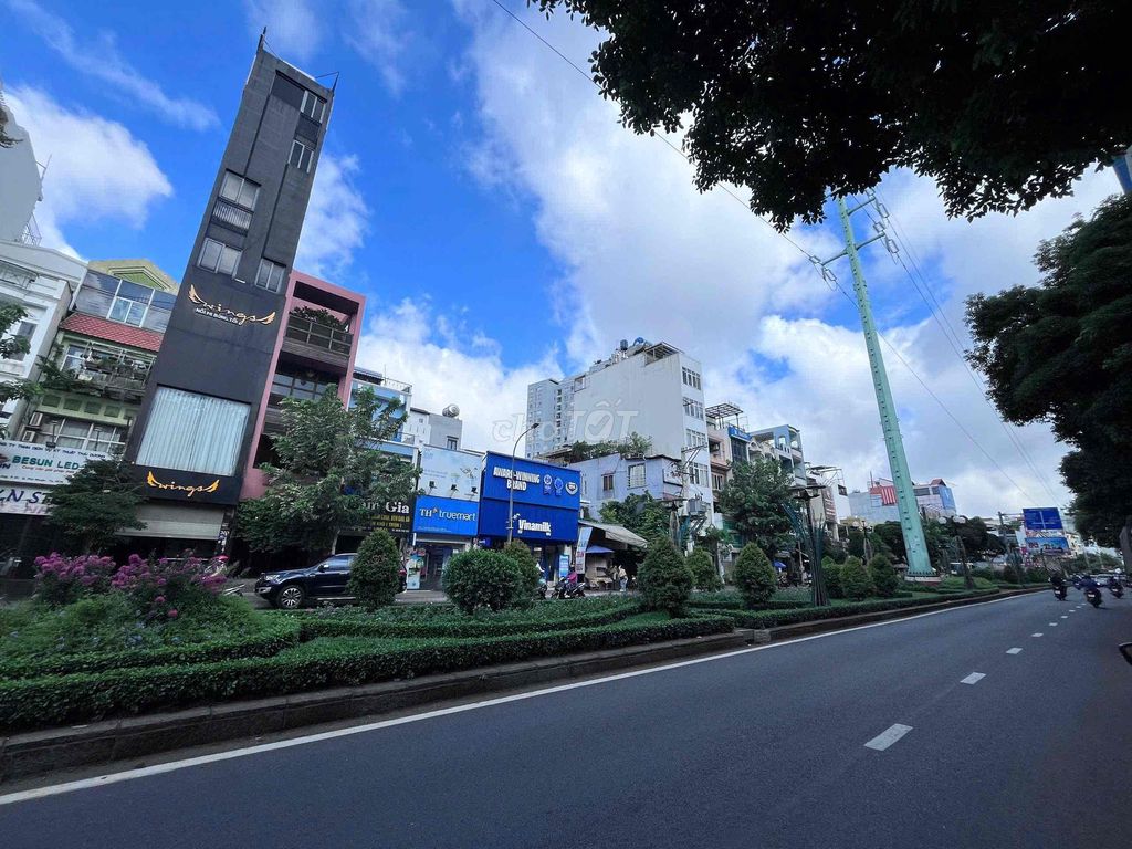 Hire the 7th floor Phan Xích Long Phú Nhuận Street.