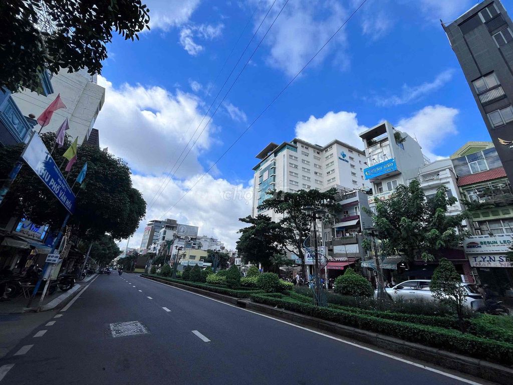 Hire the 7th floor Phan Xích Long Phú Nhuận Street.