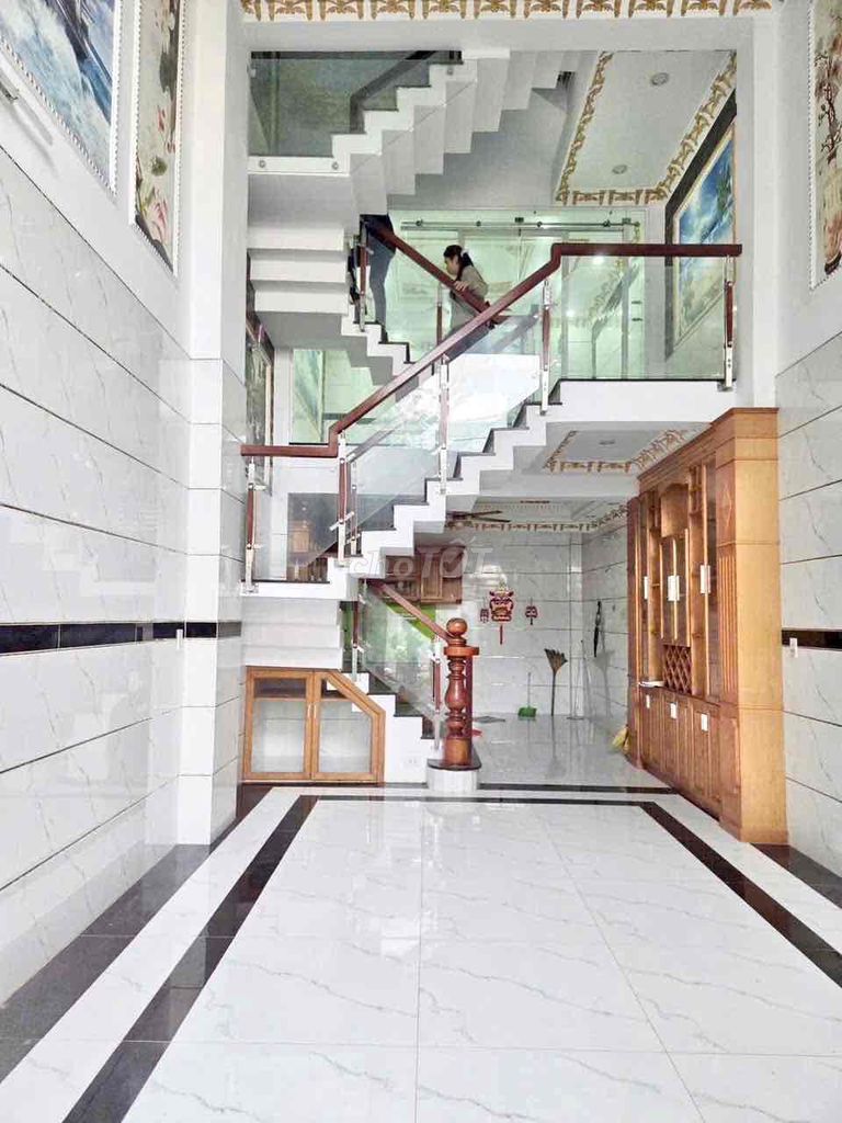 Four by 12 feet per square foot. 3 floors st. (6 bedroom,5 toilet) — 6 meters, Gò Xoài Road