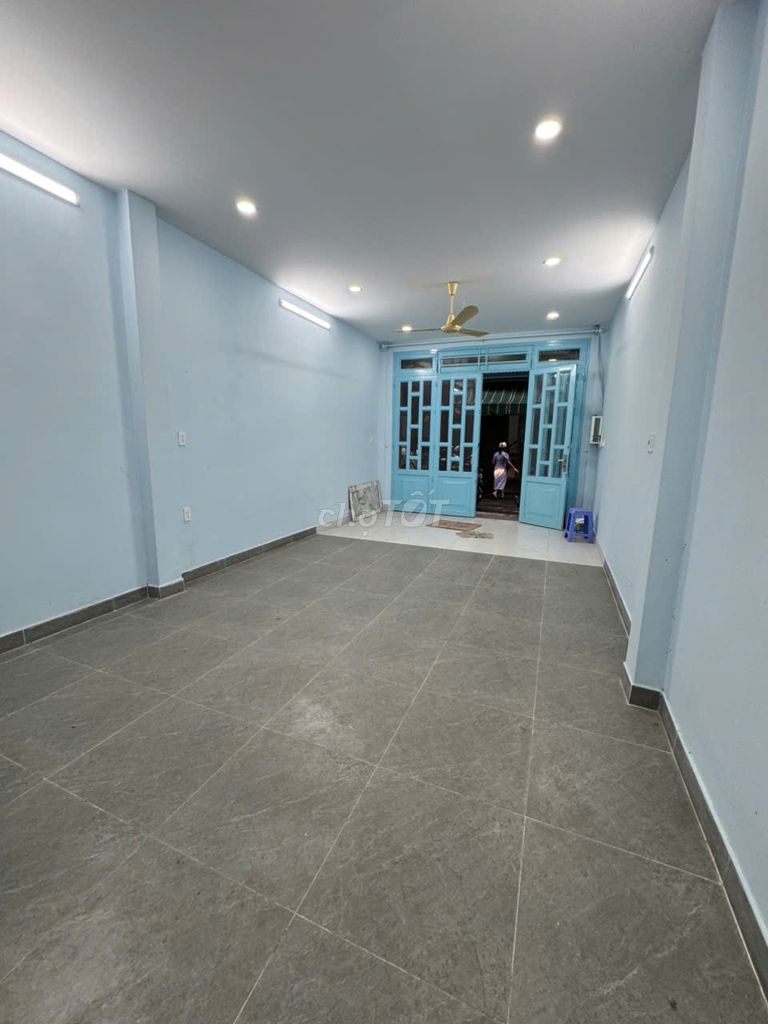 7 meters front 2 side behind & Independence #4 x 15 m_3 plate "4 bedroom