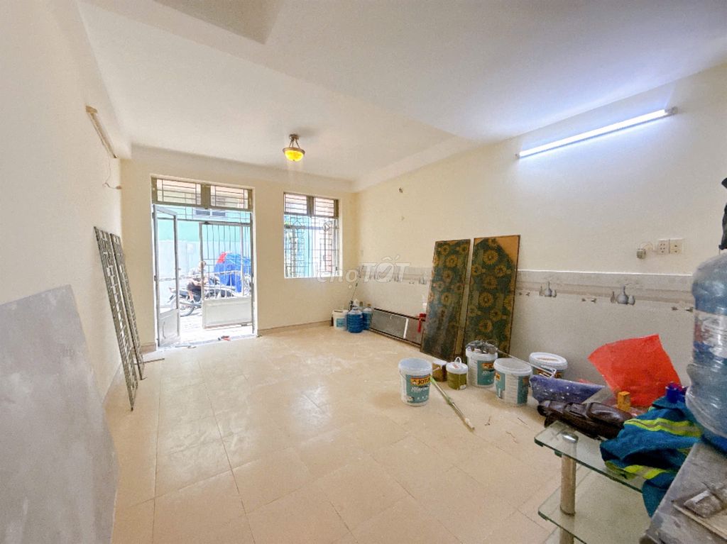 Rent an alley 6 M Dương Văn Dương 4 x 16 M set 3 long: Four bedrooms, five toilets.