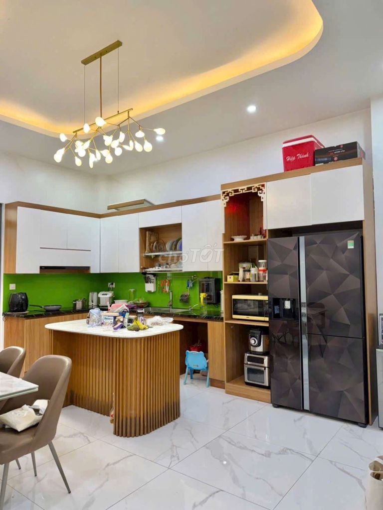 Rent Tên Lửa 5*20 meters full interior