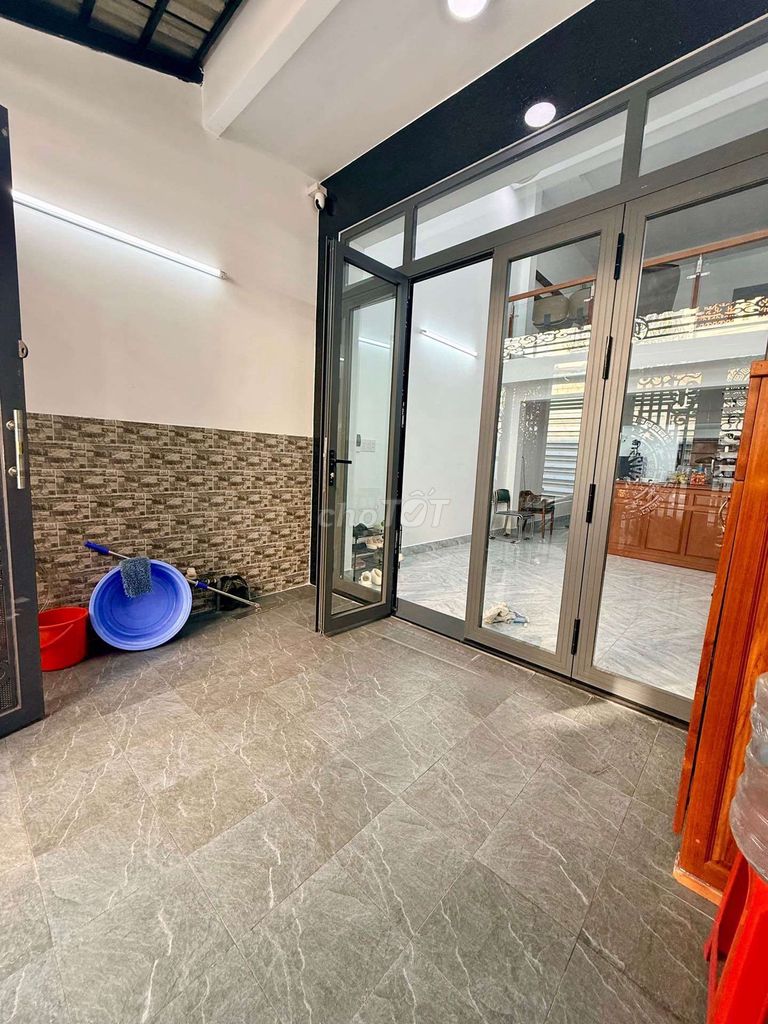 Renting the entire sustainable digital street, District 7