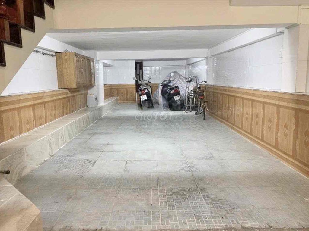 House 8 bedroom, 4 x 20 meters, Nguyễn Gia Trí, 717 25, Bình Thạnh