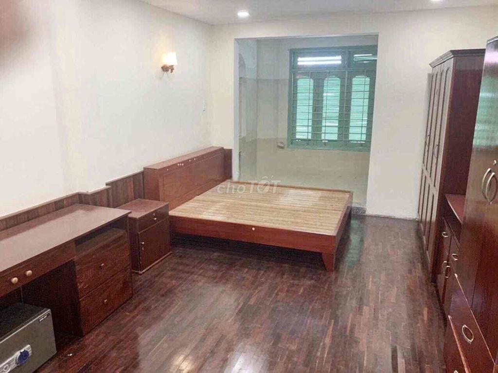 House 8 bedroom, 4 x 20 meters, Nguyễn Gia Trí, 717 25, Bình Thạnh