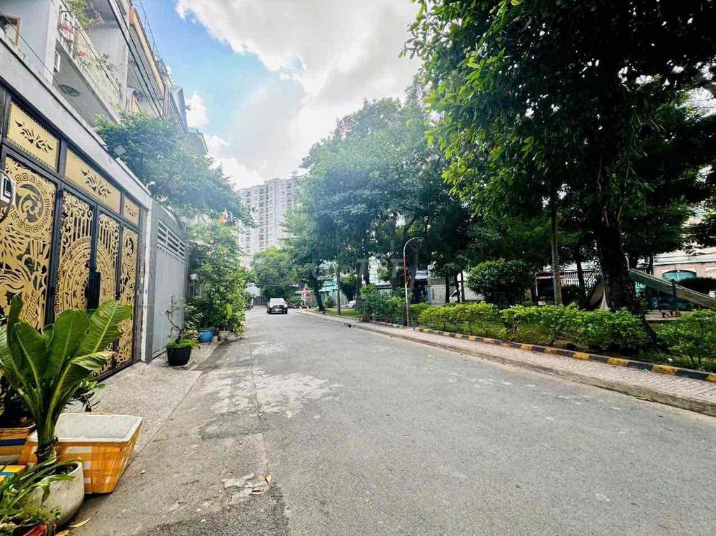 21 million M-2-4 floor bedroom 8 M Cầu Xéo near aeon Tân Phú