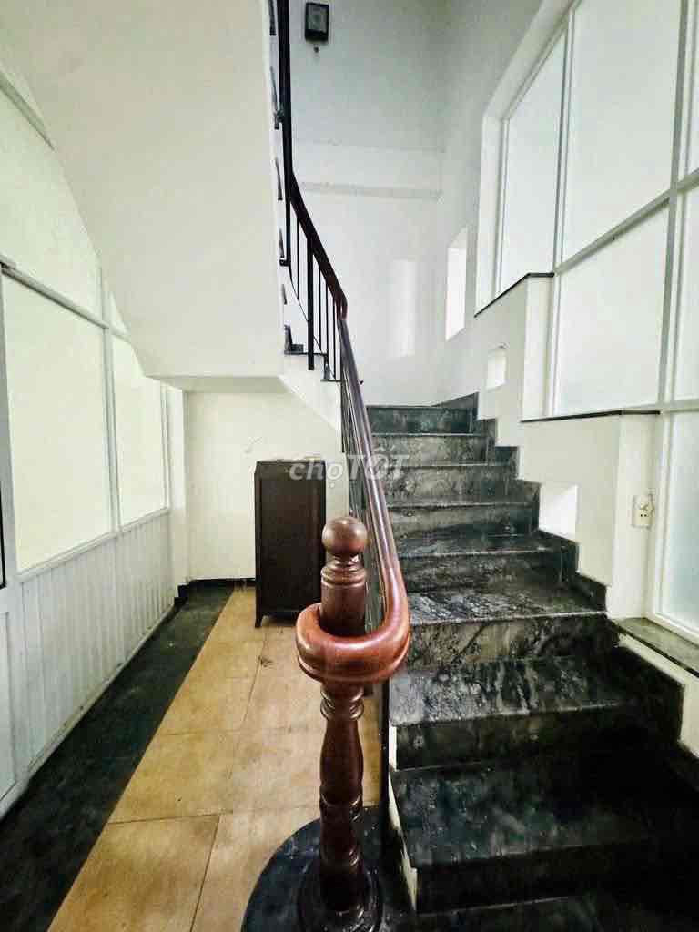 21 million M-2-4 floor bedroom 8 M Cầu Xéo near aeon Tân Phú