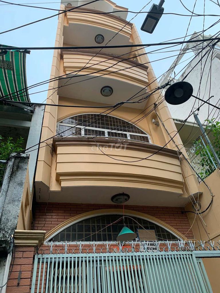 4 Room Lãnh Binh Thăng
