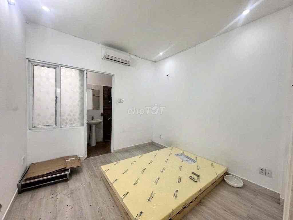 House 4 bedroom, 4 x18 meters, Hoàng Hoa Thám,717 6, Bình Thạnh