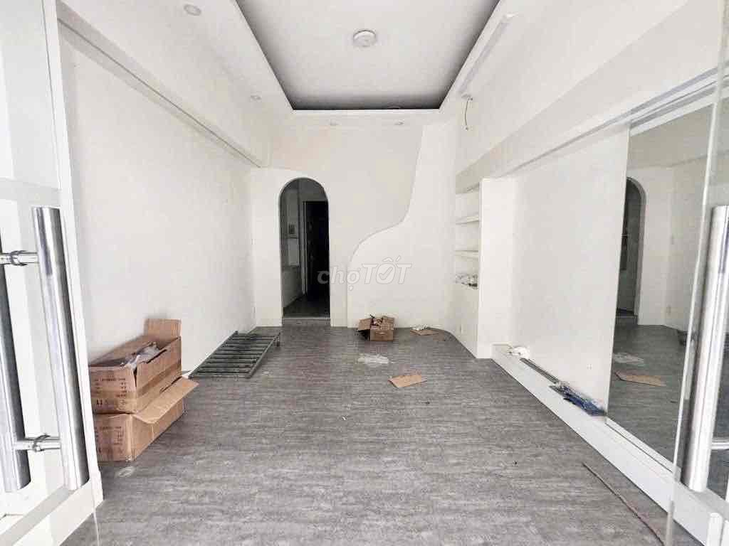 House 4 bedroom, 4 x18 meters, Hoàng Hoa Thám,717 6, Bình Thạnh