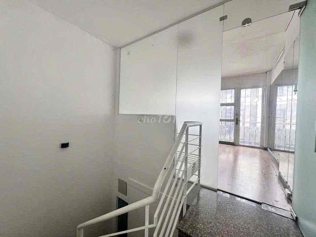 House 4 bedroom, 4 x18 meters, Hoàng Hoa Thám,717 6, Bình Thạnh