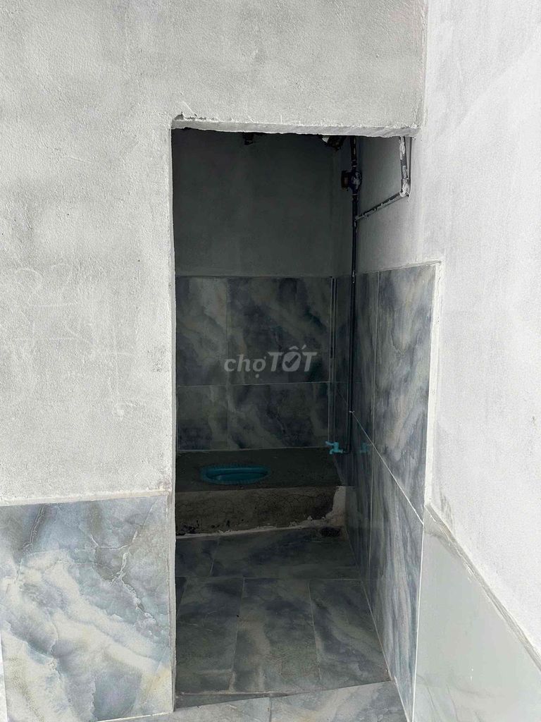 Rent a house or stocker 4 x 8 meters with fake guard.