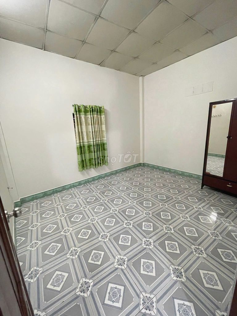 Rent a house wide through Nguyễn Ảnh Thủ P. Tân Chánh Hiệp District 12