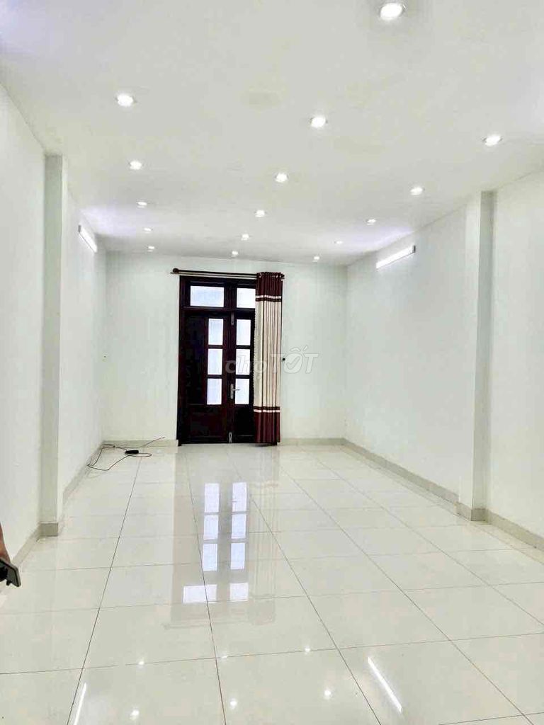 Rent the Số 6 missile road cash.
