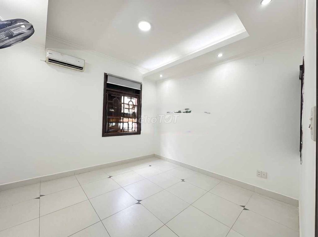 House 1 st 3th floor 31 E Street, P. An Phú, District 2 (4 x20 m). 35 million a month.