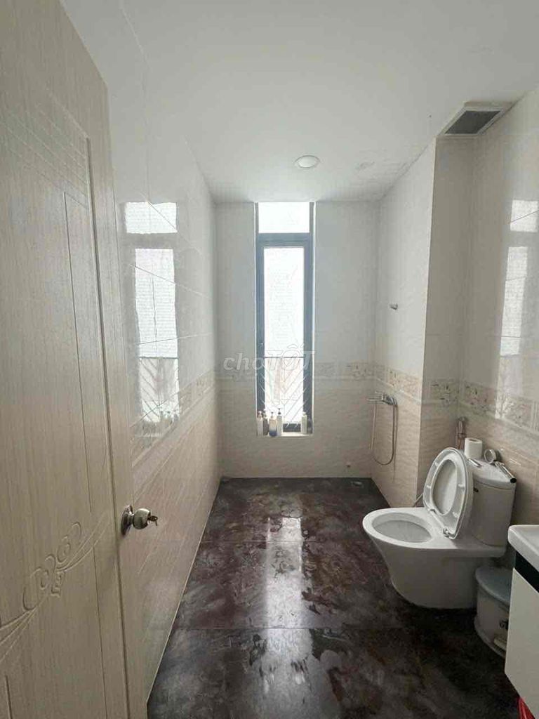 Wallace Lavila Phước Kiển - Full interior