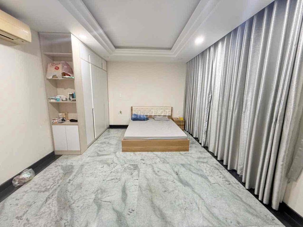 Wallace Lavila Phước Kiển - Full interior