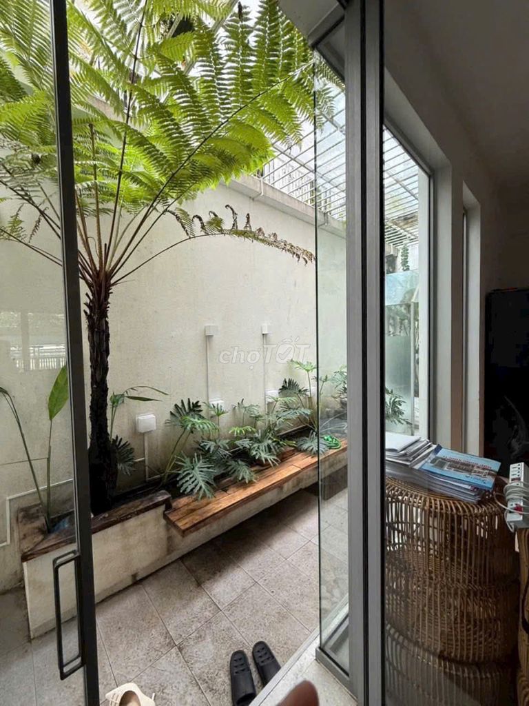 Trường Sơn,730 2, Tân Bình – 8 X23 M - 1 M 2nd floor - 45 million a month