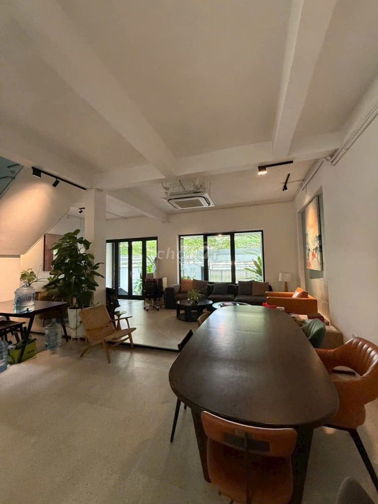 Trường Sơn,730 2, Tân Bình – 8 X23 M - 1 M 2nd floor - 45 million a month
