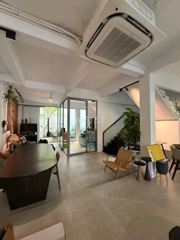 Trường Sơn,730 2, Tân Bình – 8 X23 M - 1 M 2nd floor - 45 million a month