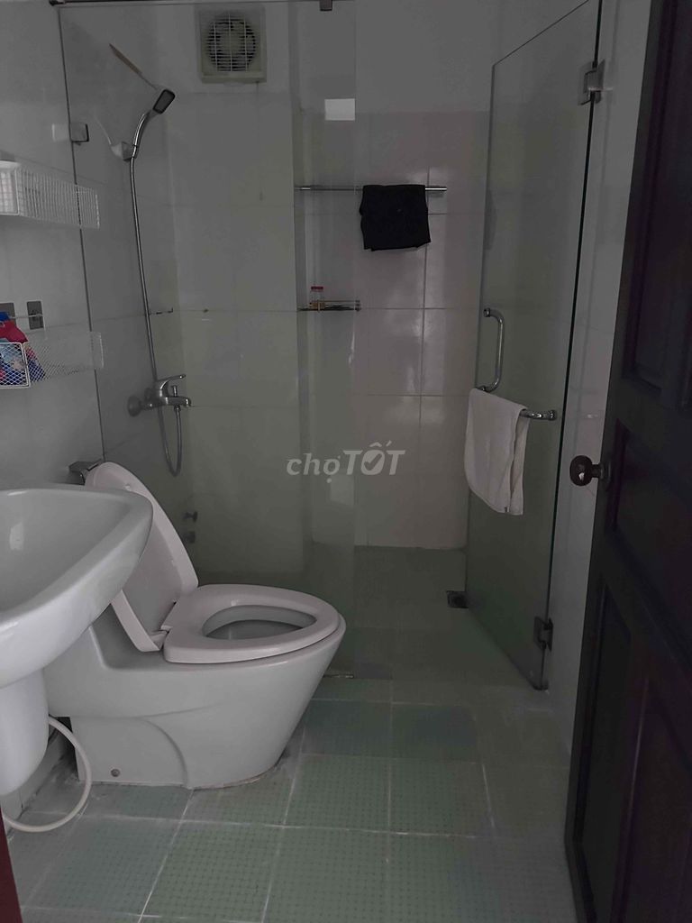 Rent số 47 front with a 4th grader with a 1-milth price.