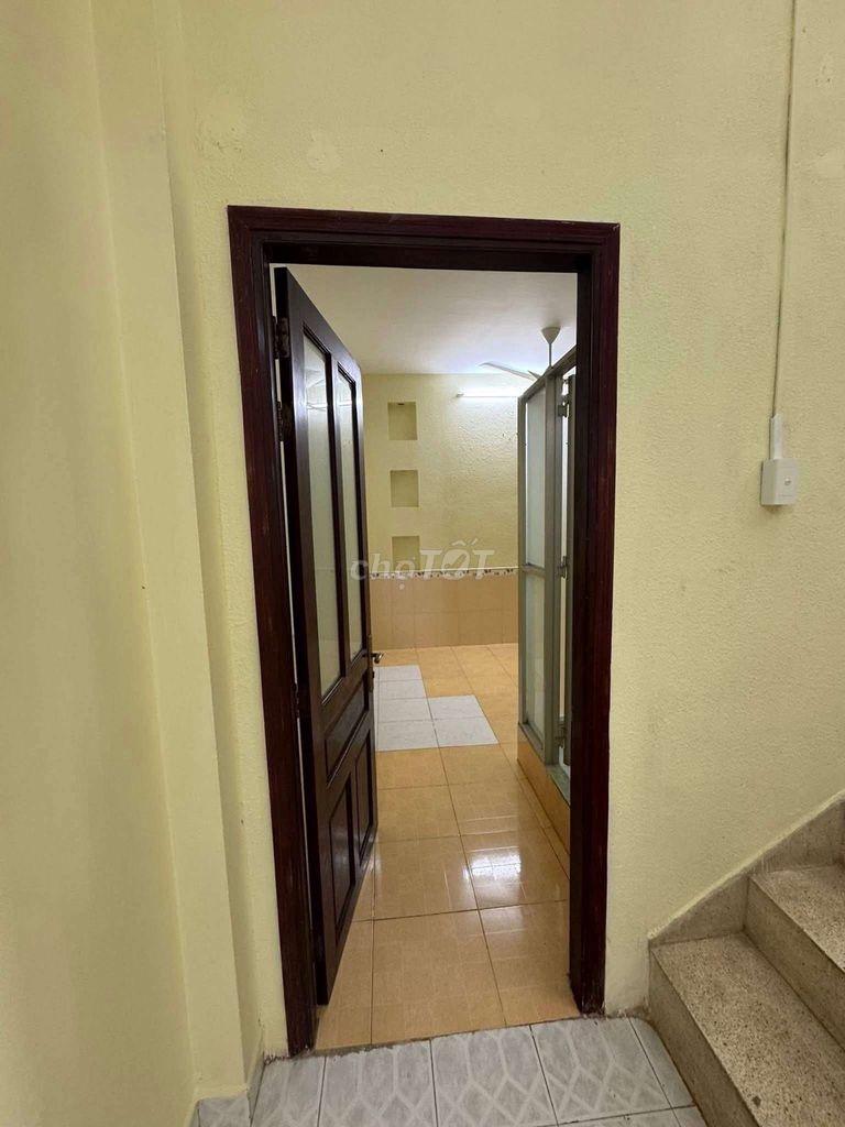 Rent a front house in the celestial courtyard near Hiệp Tân.5 bedroom. Three toilets.