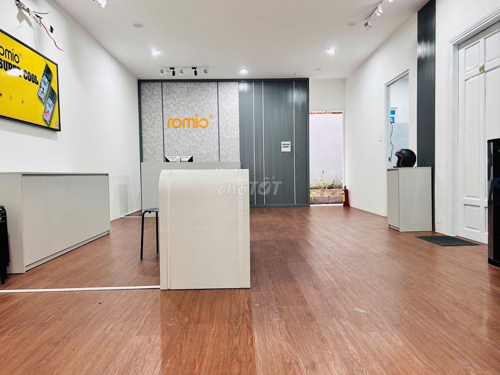 Cửu Long,730, Tân Bình – 6 X22 M – 1 M 2nd floor - 35 million a month