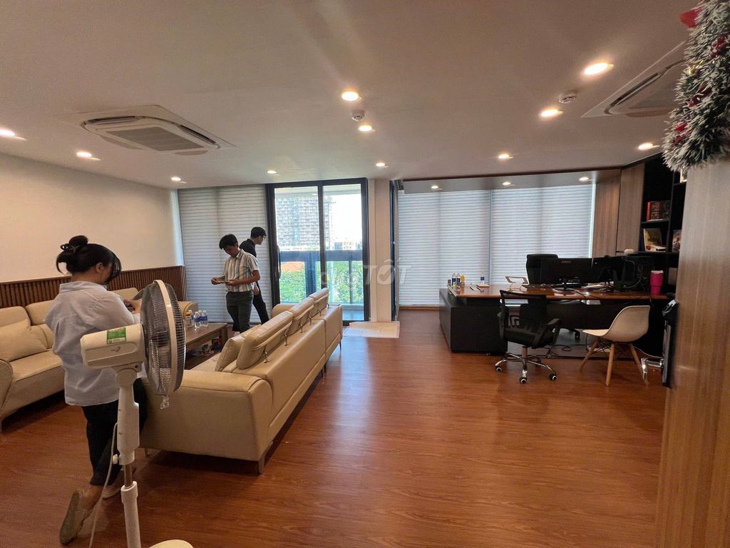Phổ Quang,190 2, fresh average - 8 X20 M - 1 M 3th floor - 60 million a month